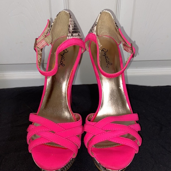 Qupid Neon Pink Lycra & Python Platform Pumps sz7 - Picture 3 of 5